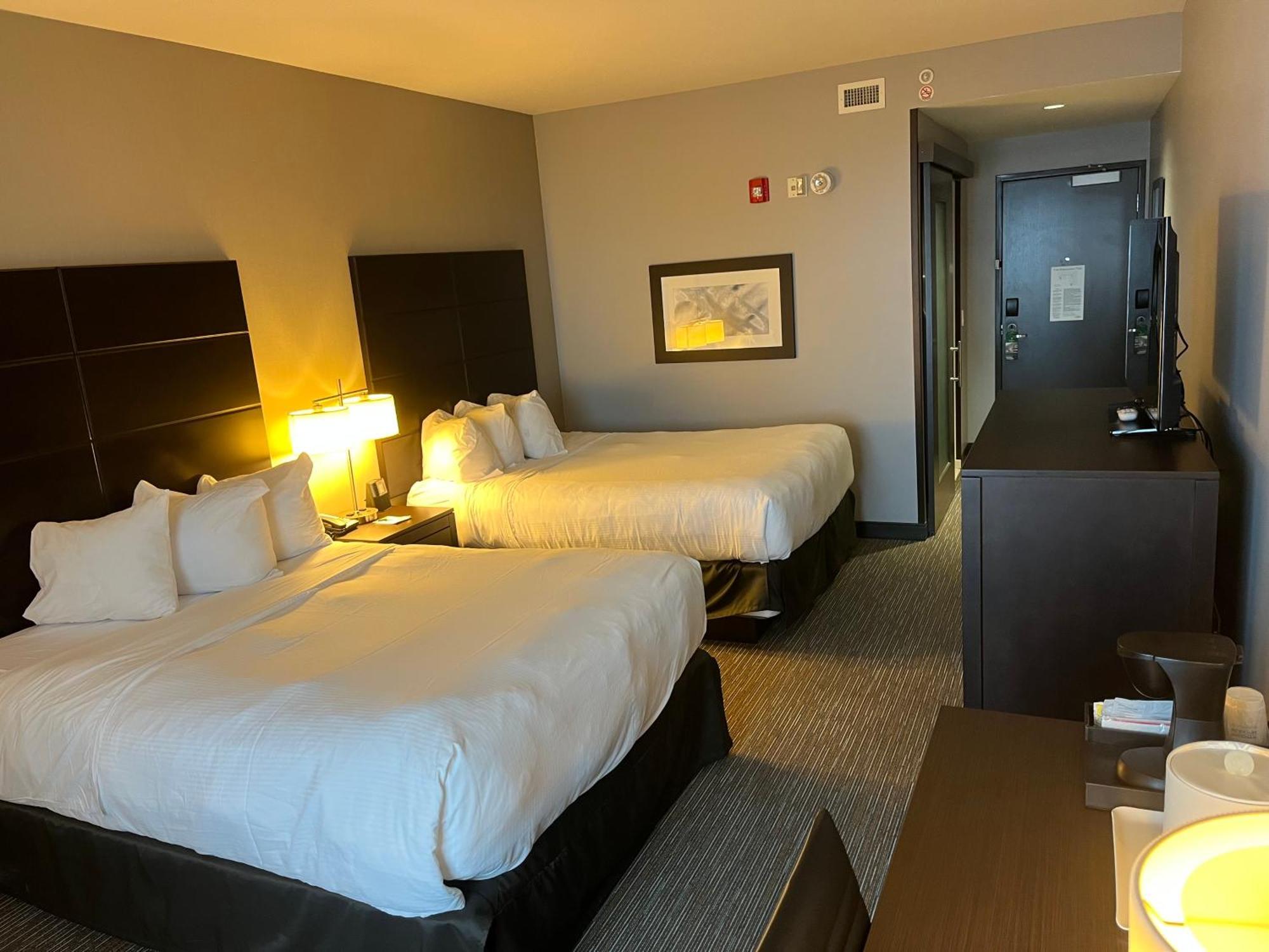 Wingate By Wyndham Altoona Downtown/Medical Center Hotel Bagian luar foto